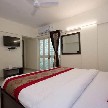 Oyo 9052 Leisurely Abode Hotell Khadki Eksteriør bilde