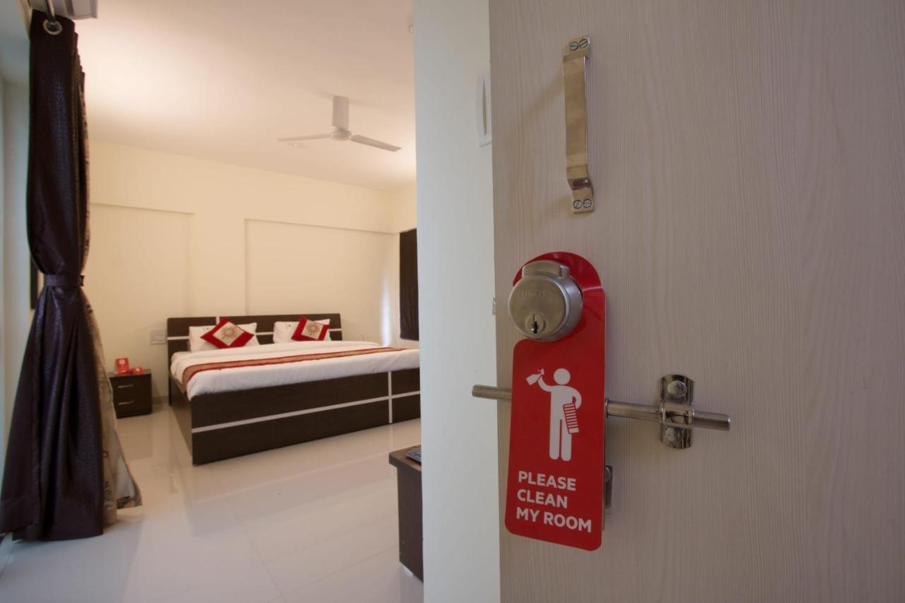 Oyo 9052 Leisurely Abode Hotell Khadki Eksteriør bilde